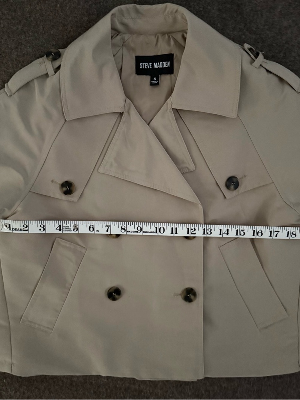 Steve Madden SIRUS Cropped Trench Coat, Khaki, Size Small - Picture 6 of 11